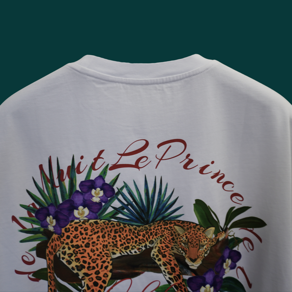 White tshirt with leopard 