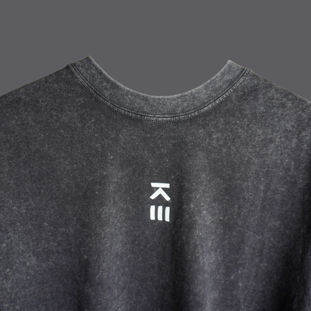 Vintage black tee with logo 